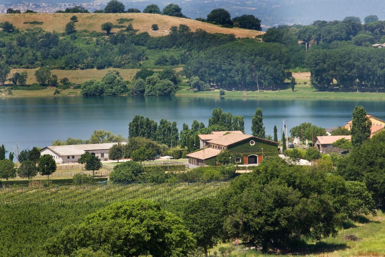 Agriturismo Potrero Grande Sul Lago Di Martignano Con Spiaggia Кампаньяно-ди-Рома Экстерьер фото