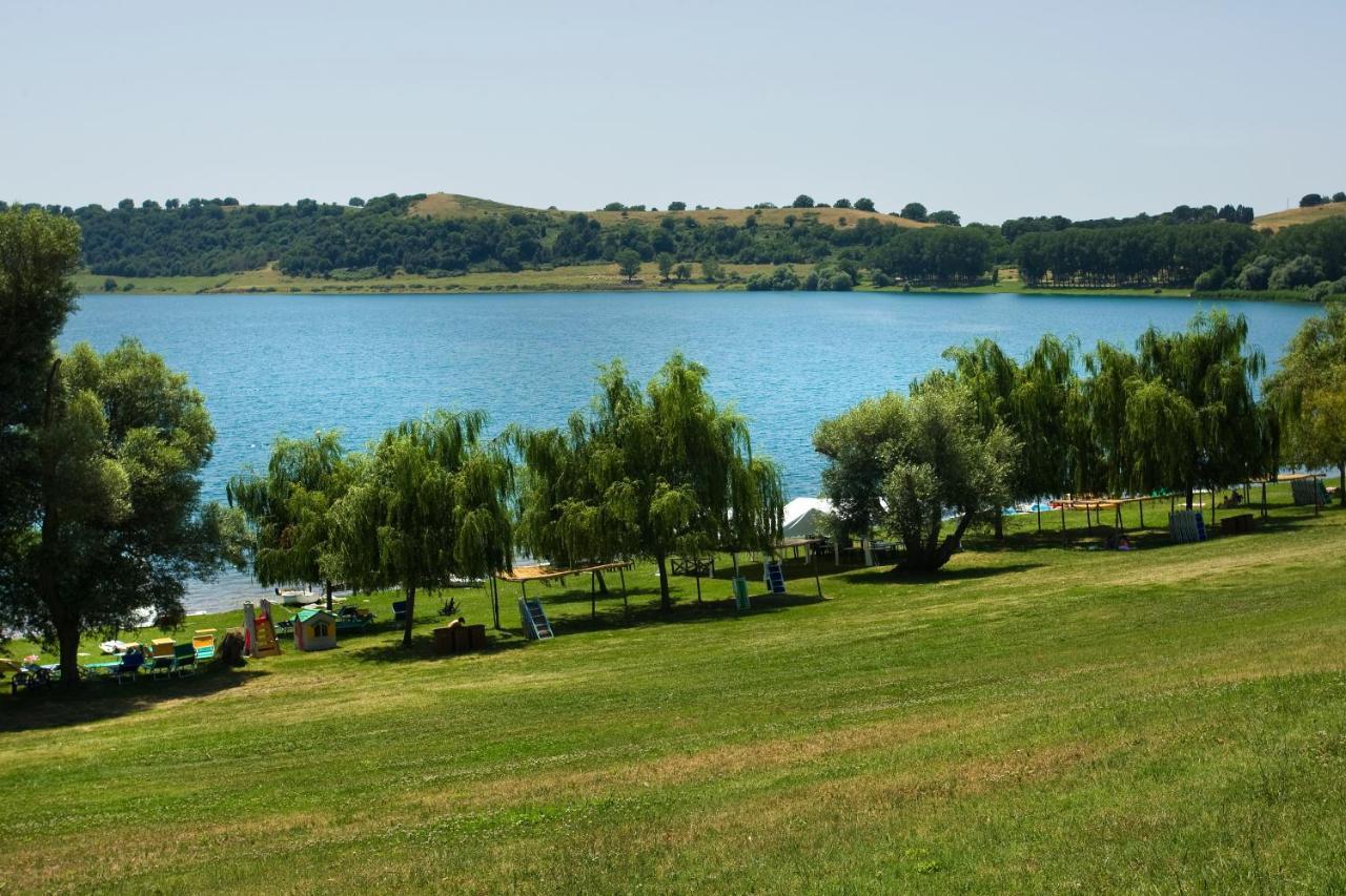 Agriturismo Potrero Grande Sul Lago Di Martignano Con Spiaggia Кампаньяно-ди-Рома Экстерьер фото